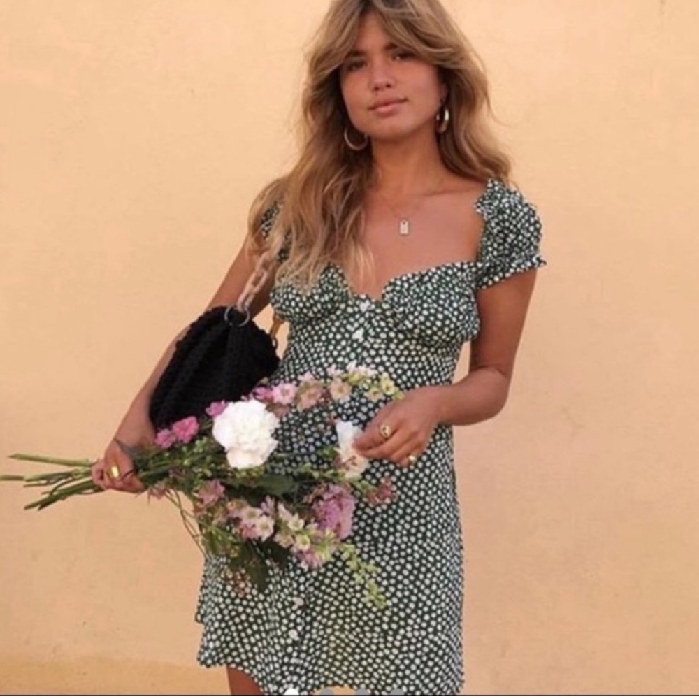 With Jean Daisy Isabelle Off the Shoulder Floral Print Dress